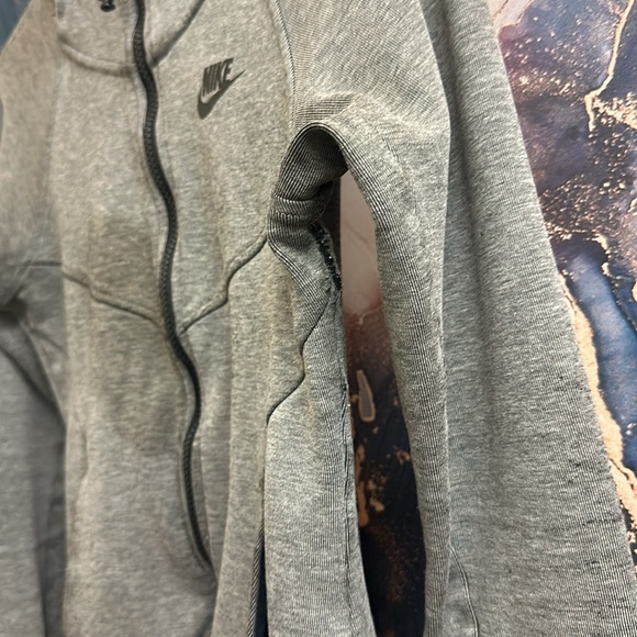 Gray Nike tech hoodie - Picture 8 of 15